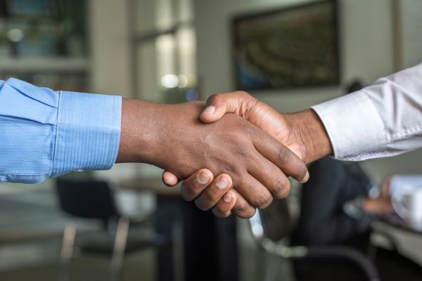 Partenariat et opportunités de formation pour soignants en Belgique